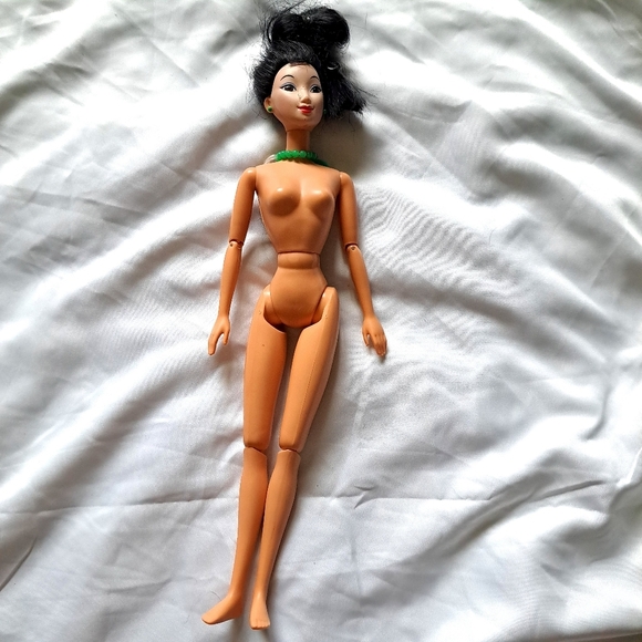 Disney | Mulan barbie doll with clothes & accessorie 1993 Mattel *Damaged* - Picture 8 of 16